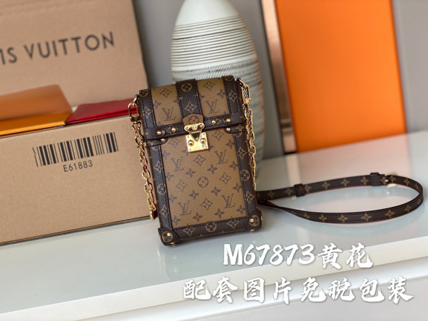 l0*is V*t0n vertical trunk pochette