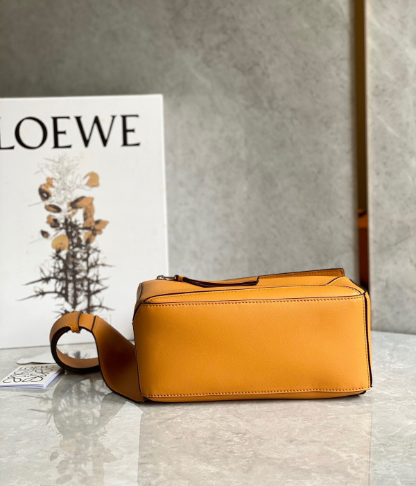 Lowee Small Puzzle Bag-24*16*10.5cm