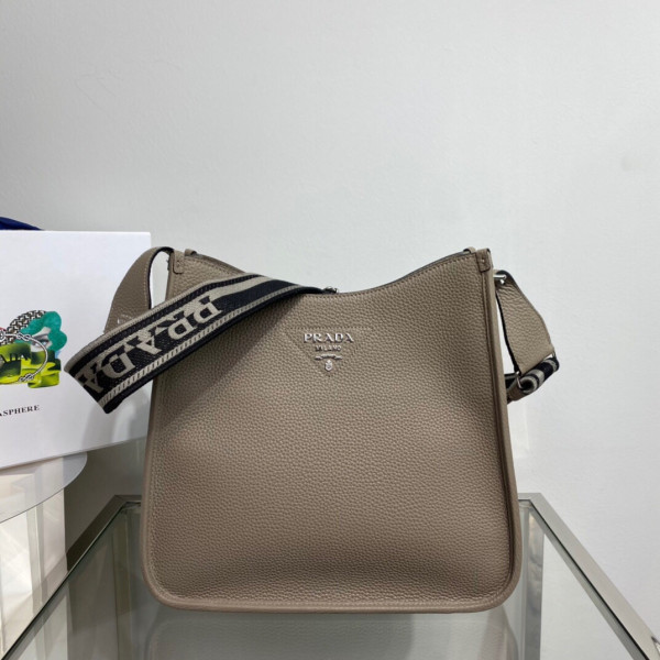 Pra*a leather hobo bag