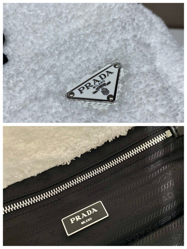 Pra*a terry tote bag