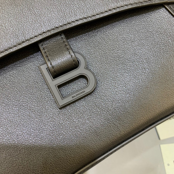 Ba*len*cia*ga downtown medium shoulder bag
