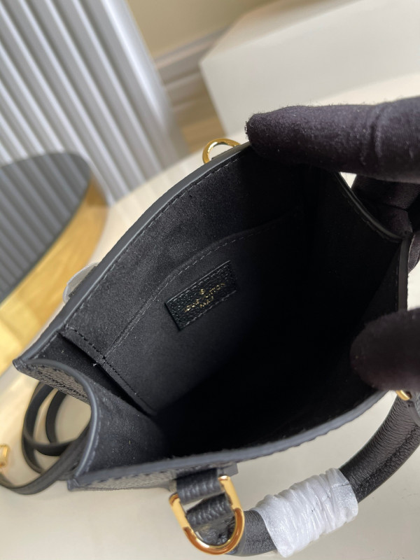 l0*is V*t0n petit sac plat