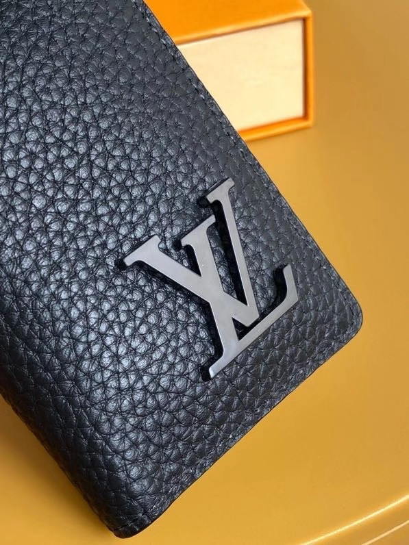 l0*is V*t0n pocket organizer