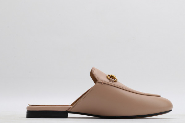 G*u*i princetown leather slipper