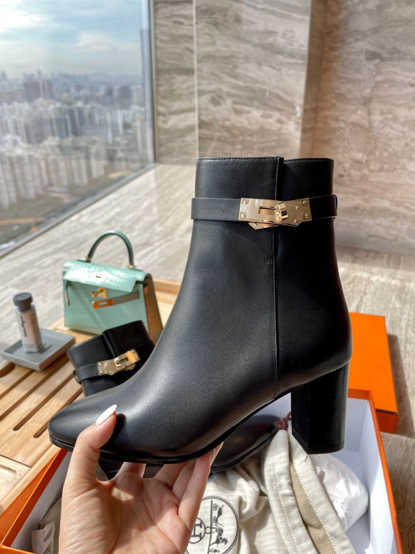 H**mes boots