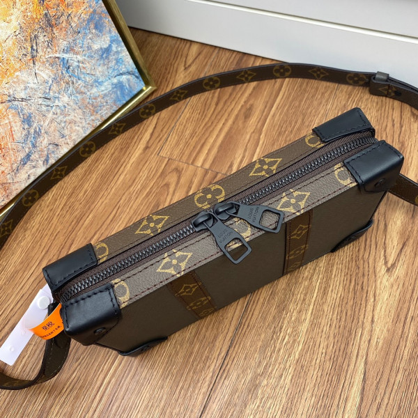 l0*is V*t0n soft trunk wallet