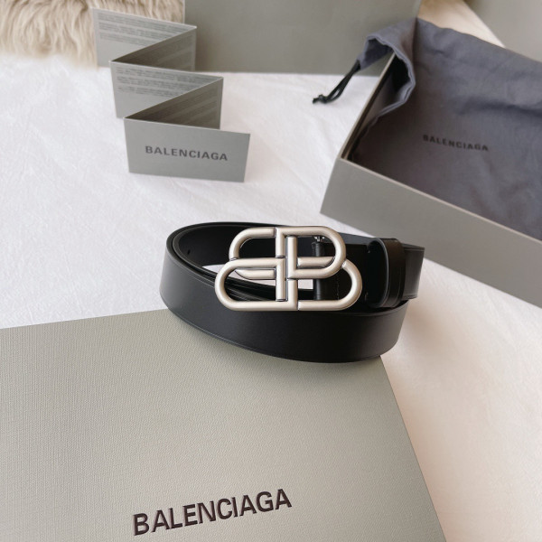 Ba*len*cia*ga belt