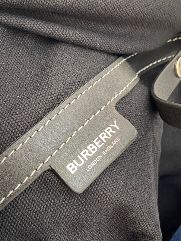 B**rry beach tote