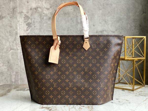 l0*is V*t0n all-in medium tote bag