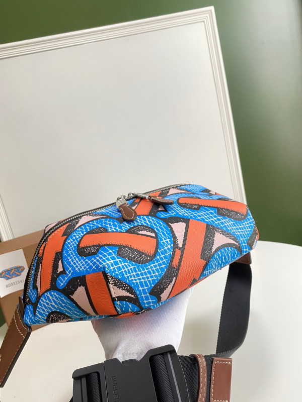 B**rry bum bag
