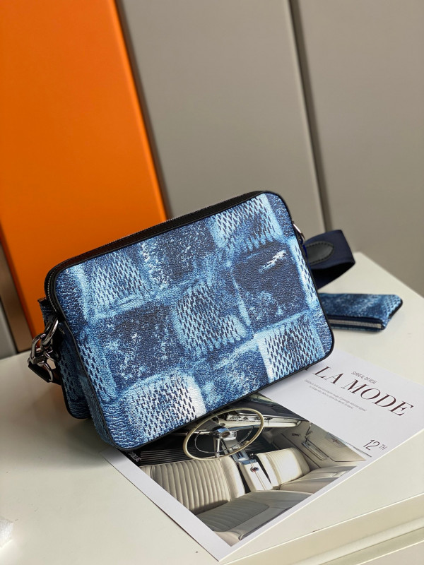 l0*is V*t0n trio messenger