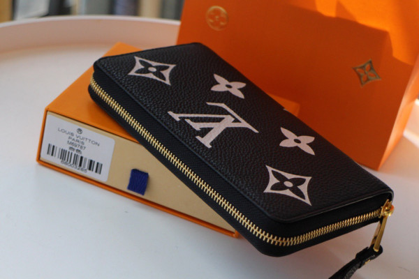 l0*is V*t0n zippy wallet