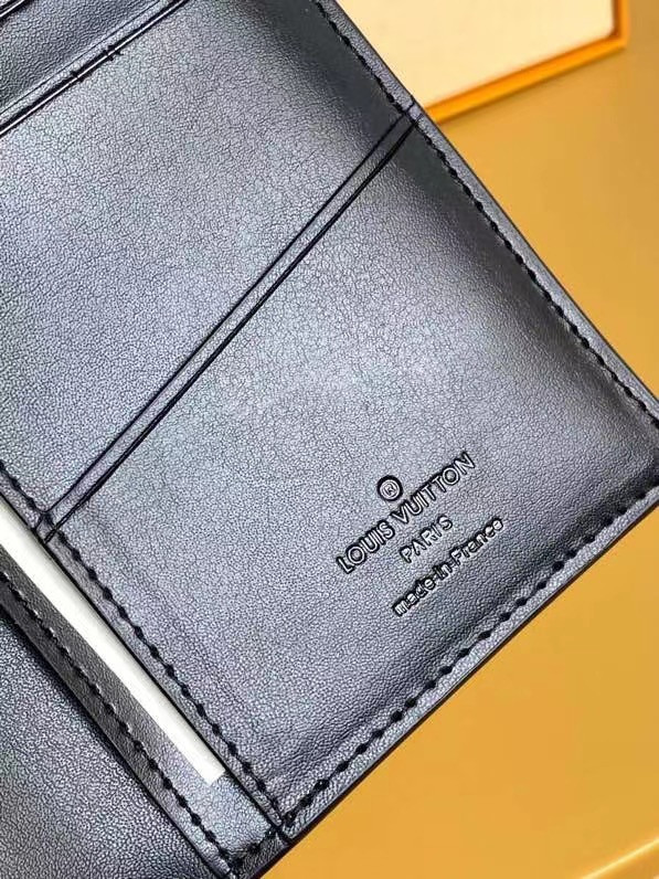 l0*is V*t0n brazza wallet