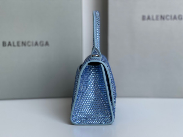 Ba*len*cia*ga hourglass