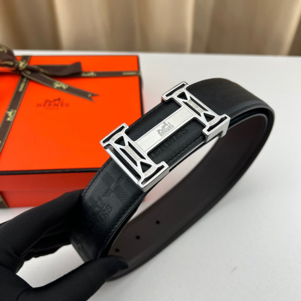 H**mes belt