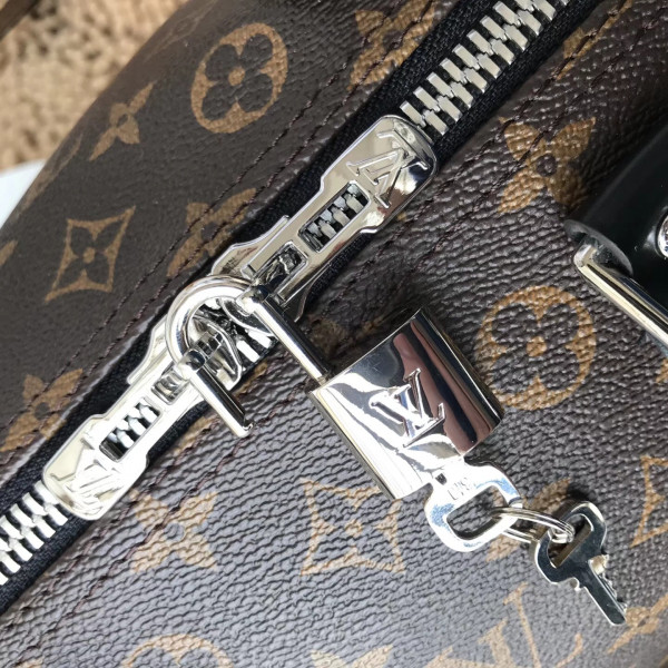 l0*is V*t0n keepall 55