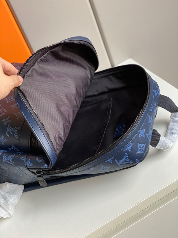 l0*is V*t0n sprinter backpack