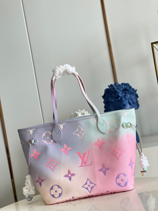 l0*is V*t0n neverfull mm
