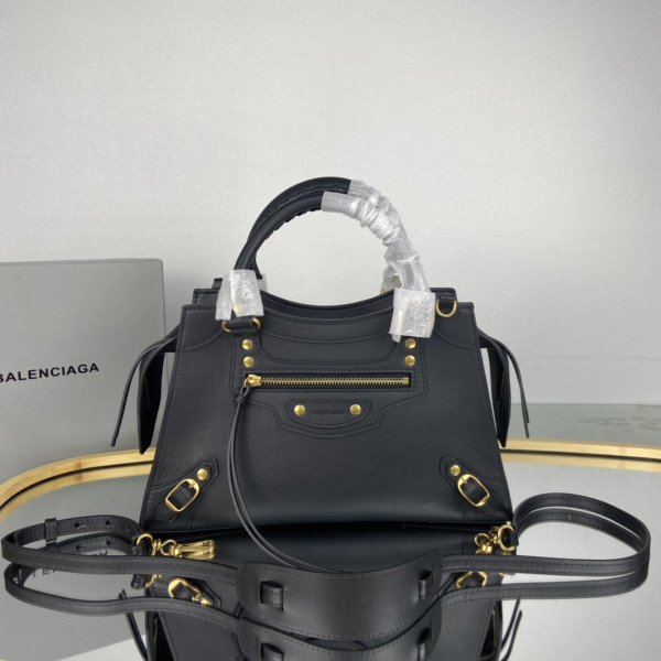 Ba*len*cia*ga neo classic small top handle bag