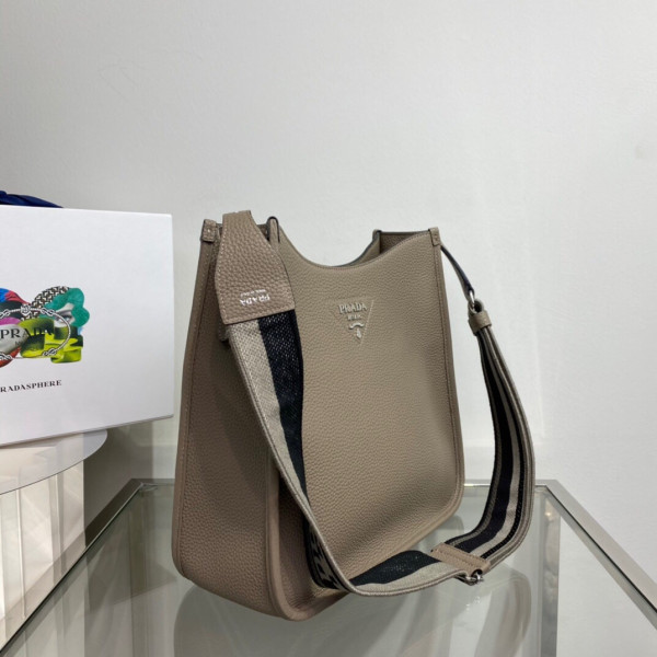 Pra*a leather hobo bag