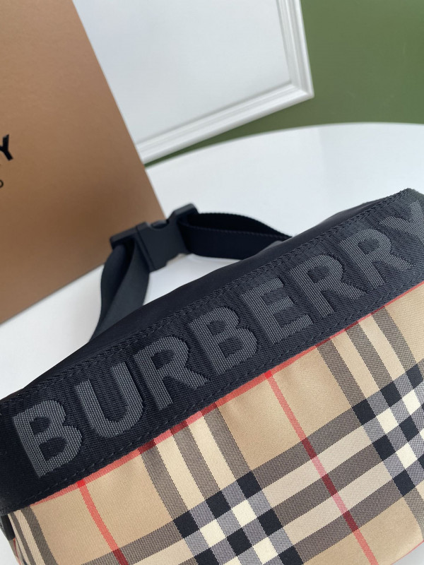 B**rry bum bag