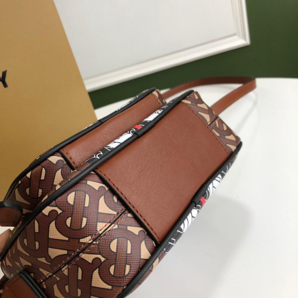 B**rry monogram stripe e-canvas camera bag