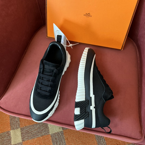 H**mes sneaker