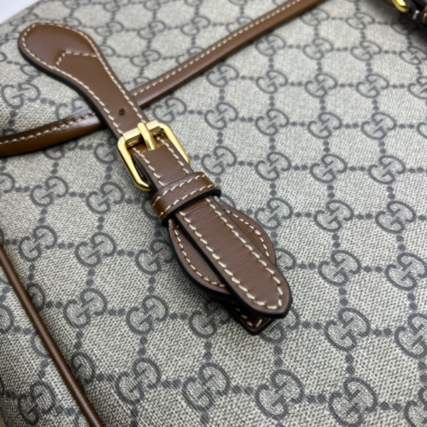 G*u*i medium backpack with interlocking g