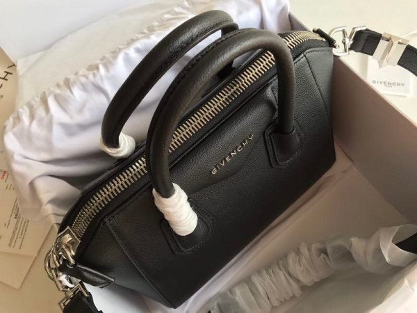 GIENVCHY ANTIGONA MINI/SMALL/MEDIUM IN GRAINED LEATHER