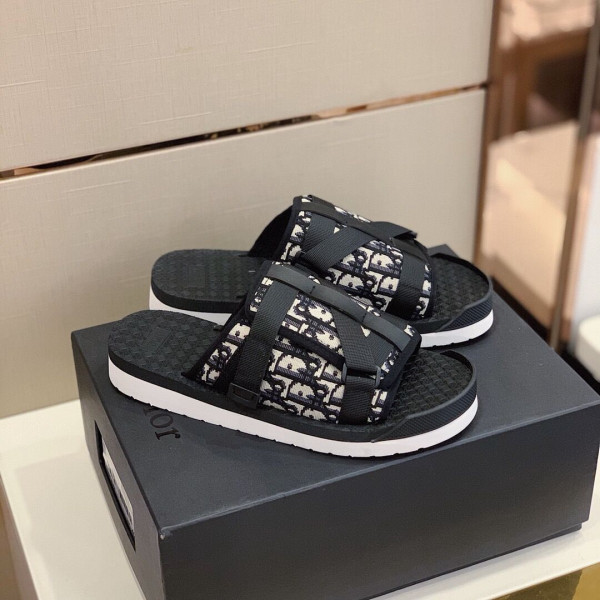 DIRO SANDAL