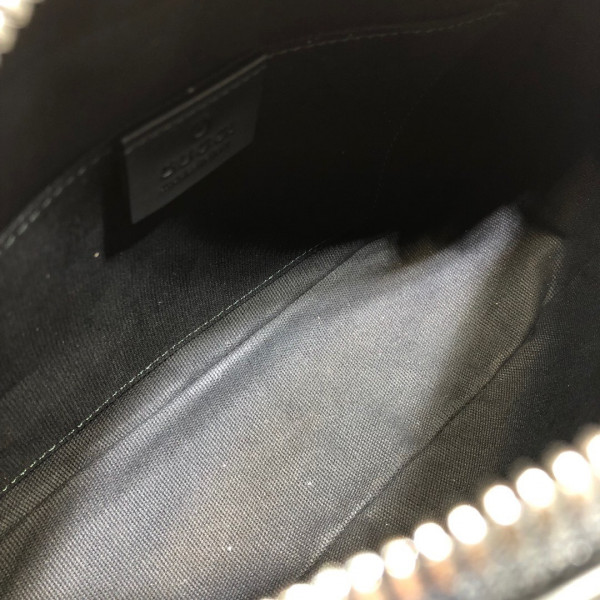 G*u*i gg black shoulder bag