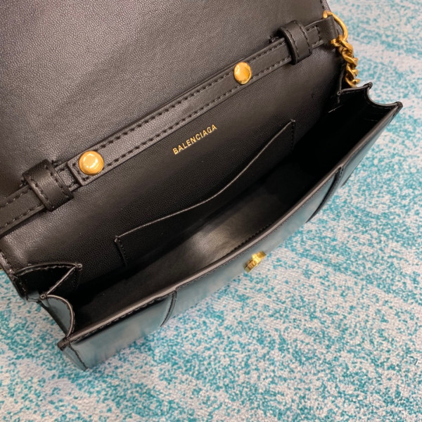 Ba*len*cia*ga  hourglass chain bag