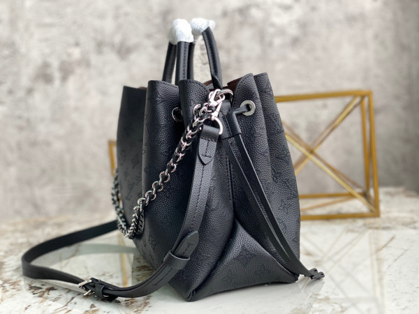 l0*is V*t0n bella tote