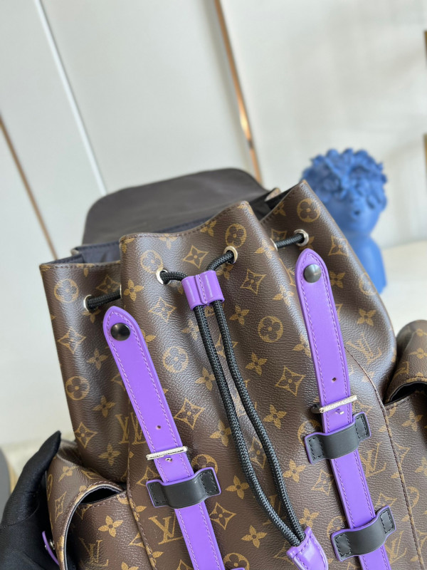 l0*is V*t0n christopher backpack