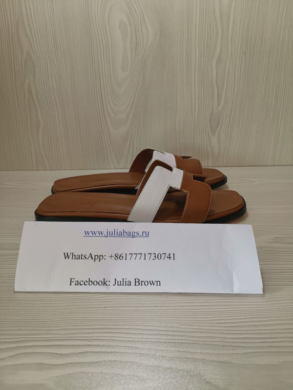 H**mes sandals