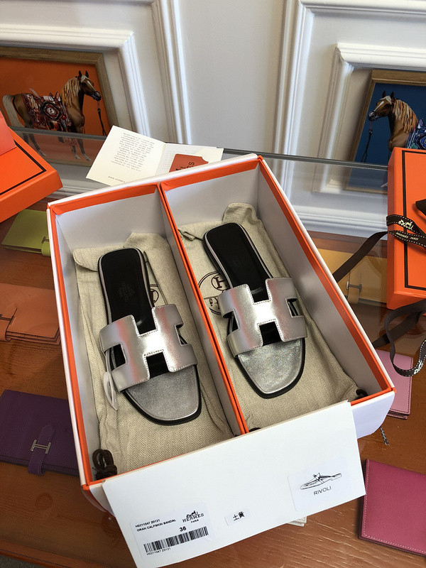 H**mes sandal
