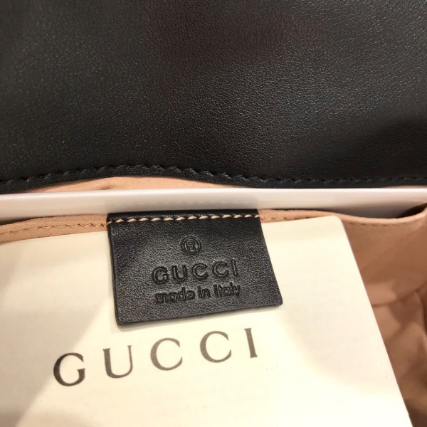 G*u*i gg marmont 22cm