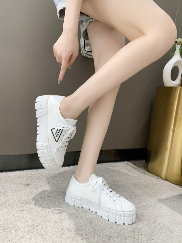 Pra*a  sneakers