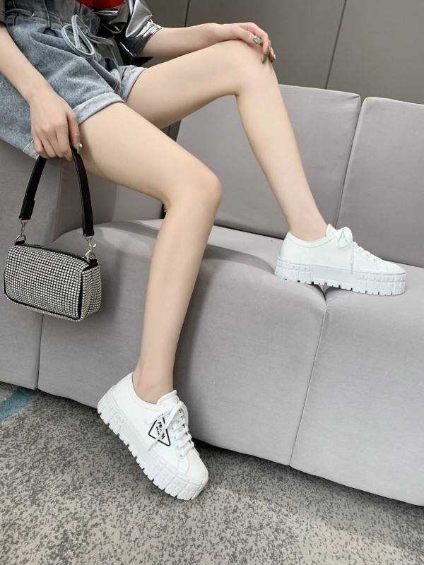 Pra*a  sneakers