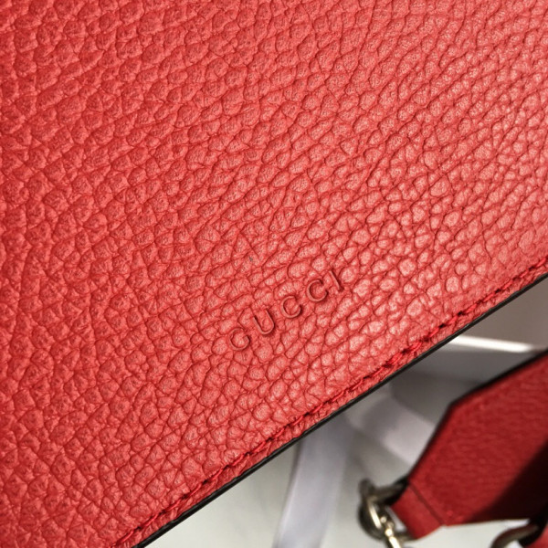 G*u*i bamboo bag