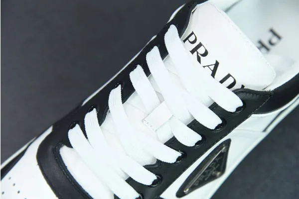 Pra*a  sneakers