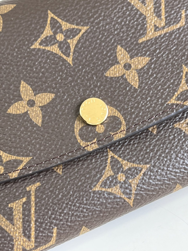 l0*is V*t0n emilie wallet