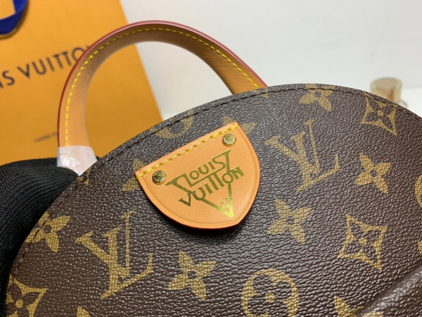 l0*is V*t0n backpack