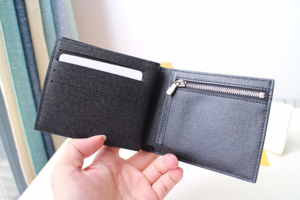 l0*is V*t0n amerigo wallet