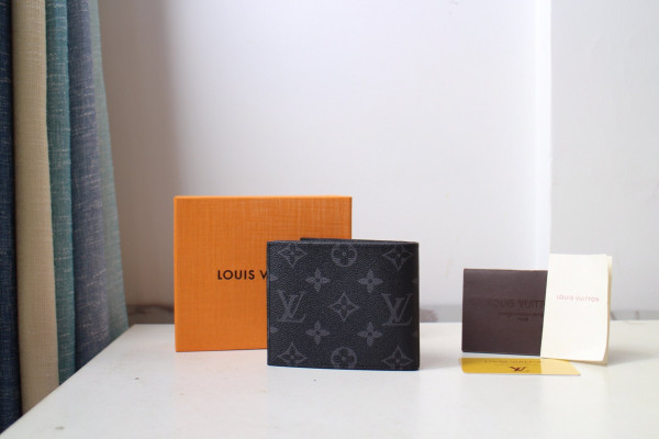 l0*is V*t0n amerigo wallet