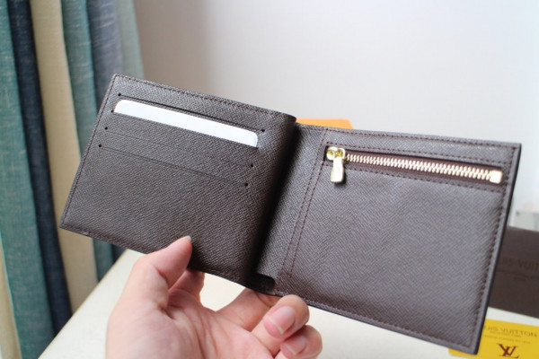 l0*is V*t0n amerigo wallet