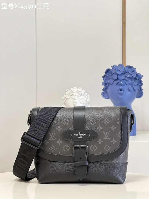 l0*is V*t0n saumur messenger