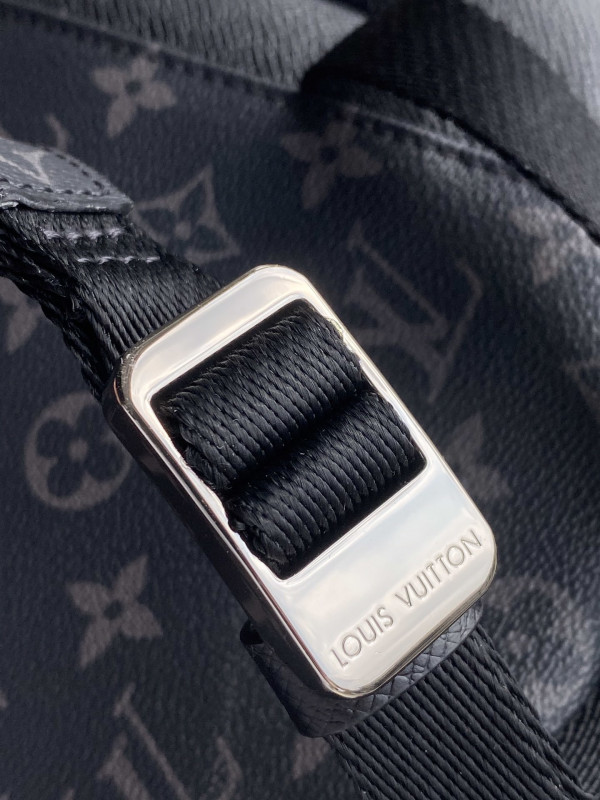 l0*is V*t0n outdoor backpack