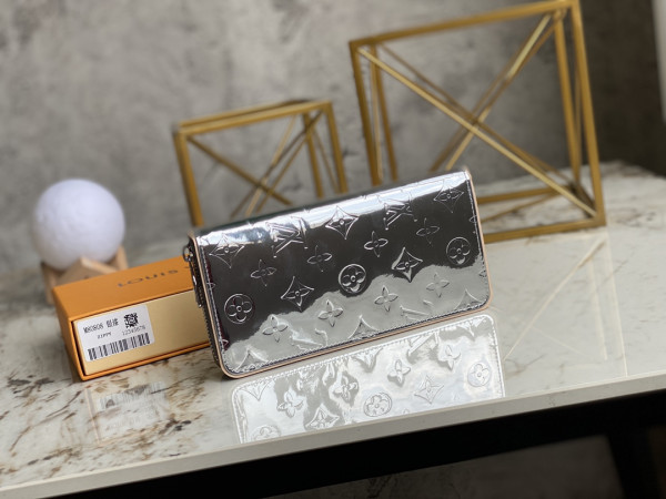 l0*is V*t0n zippy wallet vertical