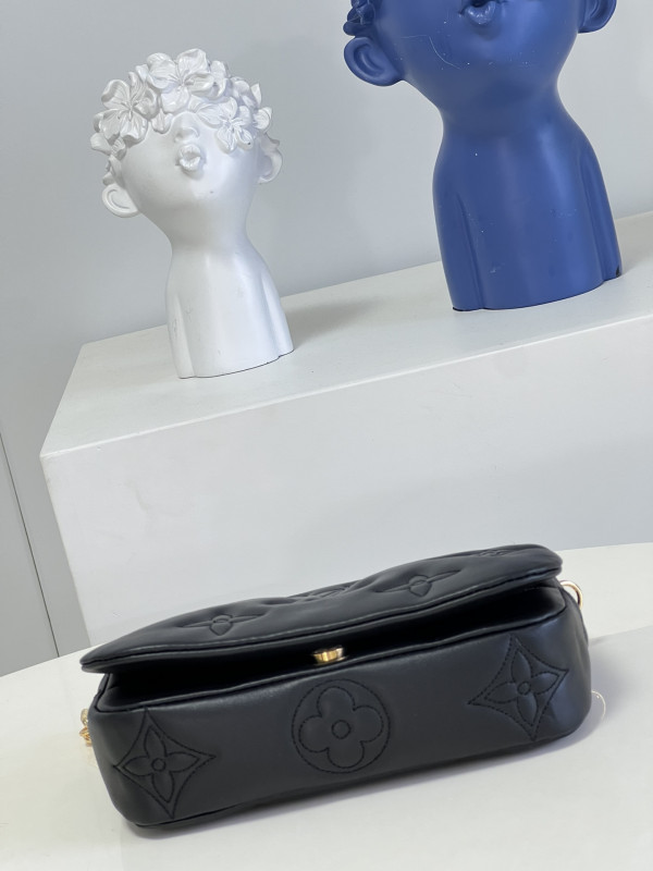 l0*is V*t0n wallet on strap bubblegram